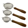 ¡Vaya, este colador de malla fina de acero inoxidable 304 es perfecto para usar en la cocina, para escurrir agua, filtrar sólidos y tamizar leche de soja, comida para bebés y harina!. También es genial para hornear en casa
