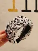 Nueva Diadema Retro Estampada de Leopardo para Primavera y Verano con un Toque de Lujo, Diadema Trenzada de Parte Alta, Diseño Ensanchado para Hacer que la Cabeza se Vea Más Pequeña