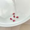 Joyería de uñas de diamante de forma especial de fondo puntiagudo rojo rosa de alta calidad amor gordo cuadrado ángulo recto largo Super Flash accesorios para uñas diamante al por mayor