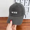 Gorra de Béisbol Azul Minimalista Estilo Coreano Que Hace que la Cara Parezca Más Pequeña, Adecuada para Cabezas de Tamaño Grande, de Moda Tanto para Mujeres como para Hombres