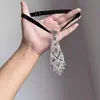 Corbata Blanca de Diamantes Vintage Estilo Francés, Declaración de Moda Versátil y de Alta Gama, Collar de Lujo de Nicho para Mujer
