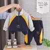 Roupa Infantil Conjunto de Roupa de Primavera para Meninos 2026 Novo Estiloso Bebê Meio Zíper Manga Longa Conjunto de Duas Peças Roupas da Moda para Primavera e Outono Infantil