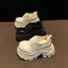 Sapatos Femininos de Couro Pequenos 2026 Temperamento Primavera Novo Estilo Moda Estilo Britânico Plataforma Salto Grosso Aumento de Altura Versátil Mocassins Sapatos