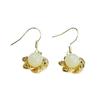 Brincos de Pétala de Jade Hetian Natural Guan Yu Brincos de Jade Água Clara Ganchos de Orelha para Mulheres Atacado de Fábrica S4050504L