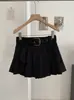 Falda plisada de cintura alta KEKEZOON para mujer, estilo universitario, nueva falda corta de color liso anti-exposición línea A para principios de otoño 8288