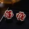 Aretes de Flor de Camelia, Broqueles Florales Vintage, Lujo Ligero Versátiles de Moda Flor de Rosa Temperamento Pinzas para Orejas para Mujeres, Estilo Retro Francés