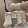 Rosa dulce y femenino~Calcetines de perlas con contraste gris-rosa estilo coreano para mujer con cerezas bordadas, calcetines de media pantorrilla con borde de burbujas, calcetines apilables