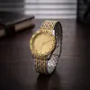 Relógio de quartzo com pulseira de aço liga em estoque para atacado, com design de céu estrelado e incrustação de diamante vermelho, relógio personalizado estilo coreano transfronteiriço