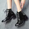 20 Botas Nuevas de Cuero Patentado Europeo y Americano Otoño e Invierno para Mujer con Cordones Caña Corta Botas Martin Zapatos de Tacón Medio Grueso Amazon deseo Zapatos de Comercio Exterior
