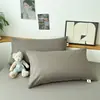 Fronha de algodão puro hipoalergênica Classe A para dormir sem roupa, alta contagem de fios 13372, estilo envelope simples, cor sólida, fronha de algodão puro bicolor