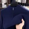 Suéter de luxo com zíper parcial e gola alta para homens, nova malha de cor sólida para outono e inverno, suéter básico versátil de corte justo