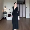 Vestido Largo de Manga Larga con Cuello en V Fruncido y Cordón, Estilo Puro y Atractivo para Mujer, Nuevo Estilo Primavera y Otoño, Ceñido a la Cintura, Adelgazante, Bodycon