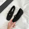 Zapatos Planos de Metal con Tira Cruzada de Flor que Aumentan la Altura 5cm Boca Baja para Mujer 2025 Nuevo Estilo Europeo y Americano Puntera Cuadrada Zapatos de Piel