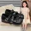Zapatos de Cuero de Moda para Niñas Estilo Británico Retro 2026 Primavera/Otoño Nuevos Zapatos Individuales de Moda para Niños con Moño y Calados