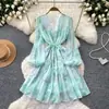Vestido Rosa Floral Decote V Estilo Resort Francês para Mulheres, Verão Estilo Coreano Manga Longa Cintura Afunilada Moda Saia Evasê