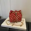 Mini Bolso Cubo Brillante de Lunares para Mujer con Colgante de Perla y Cadena Metálica, Bolso Pequeño Cruzado para Atuendos de Año Nuevo
