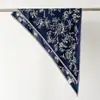 Pañuelo Triangular con Estampado de Lunares Clásicos 2026 para Mujer, Moderno y Elegante, Adecuado para el Viaje Diario y el Vestuario Profesional, Seda Sintética