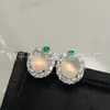 Brincos de Tarraxa de Calcedônia Branca de Alta Qualidade para Mulheres, Incrustados com Diamantes, Brincos de Calcedônia Branca, Luxo Leve, Exquisitos, Brincos de Design de Nicho