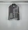Jaqueta Robusta Tb Direto da Fábrica com Bloqueio de Cores, Mangas Duplas, Botões de Abotoadura com Tiras, Jaqueta de Lã Estilo Igual para Homens e Mulheres