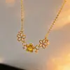 Moda de Lujo Ligero Color Dorado Exquisito de Gama Alta Brillante Diamante Flor Hueca Collar Borla de Diamante Rosa Cadena Floral para Clavícula para Mujeres