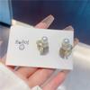 Pendientes Retro Franceses Otoño e Invierno Explosiones Rojo Perla Escarchado Suaves Elegantes Sentido de Alta Gama Explosiones Exquisitos Accesorios para Orejas para Mujeres