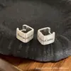 Pendientes Minimalistas de Personalidad Cuadrados Anchos de Plata 925 Versátiles con Letras Inglesas