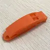 Silbato de doble frecuencia de emergencia para supervivencia al aire libre con clip antipérdida y sonido curvo de alta frecuencia, equipo de supervivencia al aire libre