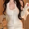 Camisola feminina Pure Desire Bow White com renda slim fit e sem mangas com interior acolchoado