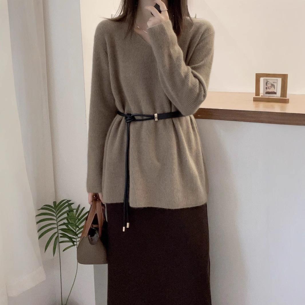 复制_v领中长款纯色羊毛衫女遮屁股秋冬季欧货高.jpg