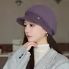 Boina de tricô outono e inverno para mulheres, estilo coreano, fashion e retrô, aba curta, design voltado para frente, chapéu de lã quente, faz o rosto parecer menor, versátil
