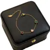 Pulseira Europeia e Americana Mais Vendida Transfronteiriça com Zircônia para Mulheres, Alto Padrão, Luxo Leve, Formato de Coração, Pulseira de Aço Titânio que Não Desbota