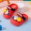 Tamancos de Verão Novo Estilo para Meninos, Sandálias Fechadas Antiderrapantes Infantis, Sapatos Respiráveis Macios com Solado Macio para Bebê, Uso Duplo em Casa e ao Ar Livre