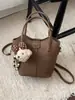 Bolso de Mano Pequeño de Moda y Tendencia para Mujer 2026 Nuevo Modelo Bolso Cruzado Exquisito y Versátil con un Toque de Lujo Bolso de Hombro Único Bolso Tote Pequeño