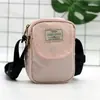 Bolsa de Ombro de Nylon Simples Nova Moda Europeia e Americana Bolsa Transversal para Celular de Tela Grande para Meninas Venda por Atacado