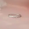 Anéis de Casal Qianjia S999 Prata Pura Areia Cintilante, Design Elegante e Simples de Nicho, Joias de Linha Geométrica, Frete Internacional