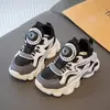 Sapatos infantis da moda, tênis esportivos para meninos, sapatos de malha respirável para primavera e outono para alunos do ensino fundamental, adolescentes, crianças mais velhas e meninos
