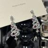 Hermosos pendientes navideños con microincrustaciones de circonita y diseño de árbol de Navidad, de plata S925, delicados y elegantes.