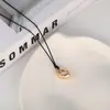 2025 Nuevo Estilo Popular Colgante Asimétrico Collar Largo para Mujer Nicho de Gama Alta Elegante Cadena para Clavícula Accesorios de Collar