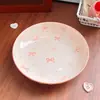 Novo Conjunto de Tigelas e Pratos Rosa Resistentes a Altas Temperaturas, Seguro para Micro-ondas, Conjunto de Quatro Peças com Design de Laço Fofo para Uso Doméstico