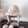 Sombrero de Pescador Cálido de Felpa con Correa de Bola para Mujer, Estilo Invierno, Sombrero de Cubo Protector de Orejas Resistente al Frío, Sombrero de Cubeta Moderno Elegante y Versátil