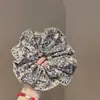 2025 Elegante Estilo Palacio Retro Nuevo Scrunchie Grande Vintage para el Cabello para Mujeres con un Toque de Lujo y Elegante Accesorio para el Cabello