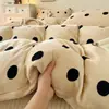 Juego de ropa de cama vintage de cuatro piezas estilo francés de terciopelo de leche con colcha, sábana acolchada de franela de doble cara engrosada para invierno y funda de edredón
