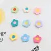 Flores coloridas recién pintadas que gotean aceite, resina, pegamento de crema, funda de teléfono, pasador de pelo, hebilla de zapato, piezas de accesorios DIY