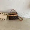 Bolsa de Ombro Transversal Grande e Versátil para Moda Transfronteiriça, Nova Tendência Primavera 2026, com Acabamento de Luxo e Bolsa de Mão Estilo Balde