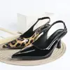Nuevas Sandalias de Moda Europea y Americana Cómodas Versátiles Retro Estampado de Leopardo Punta Puntiaguda Espalda Descubierta de Tacón Alto