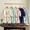 Conjunto de Moletom com Estampa de Coelho e Calça Reta para Meninas e Crianças Pequenas Primavera/Outono Duas Peças Múltiplas Cores Disponíveis Roupas Infantis Dropshipping