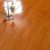 Suelo Laminado Compuesto Reforzado, Imitación Madera Maciza, Impermeable y Resistente al Desgaste, Adecuado para Uso Residencial, Calefacción por Suelo Radiante Interior, 12 mm, Estilo Minimalista Nórdico