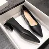 Promoção Quente Sapatilhas Femininas Bico Fino Francês 2026 Novas Outono Sapatos de Boca Rasa Strass Preto Sapatilhas de Temperamento Feminino
