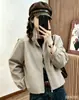 Chaqueta corta informal con cuello alto y cordón para mujer, nueva chaqueta de cremallera de corte holgado para otoño de 2026, top versátil y rejuvenecedor para mujer