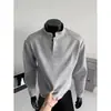 Otoño e Invierno Nueva Camisa Henley Estilo Americano Camiseta de Manga Larga Marca de Moda para Hombre Capa Base Camiseta Interior Sudadera Holgada Versátil Ropa para Hombre